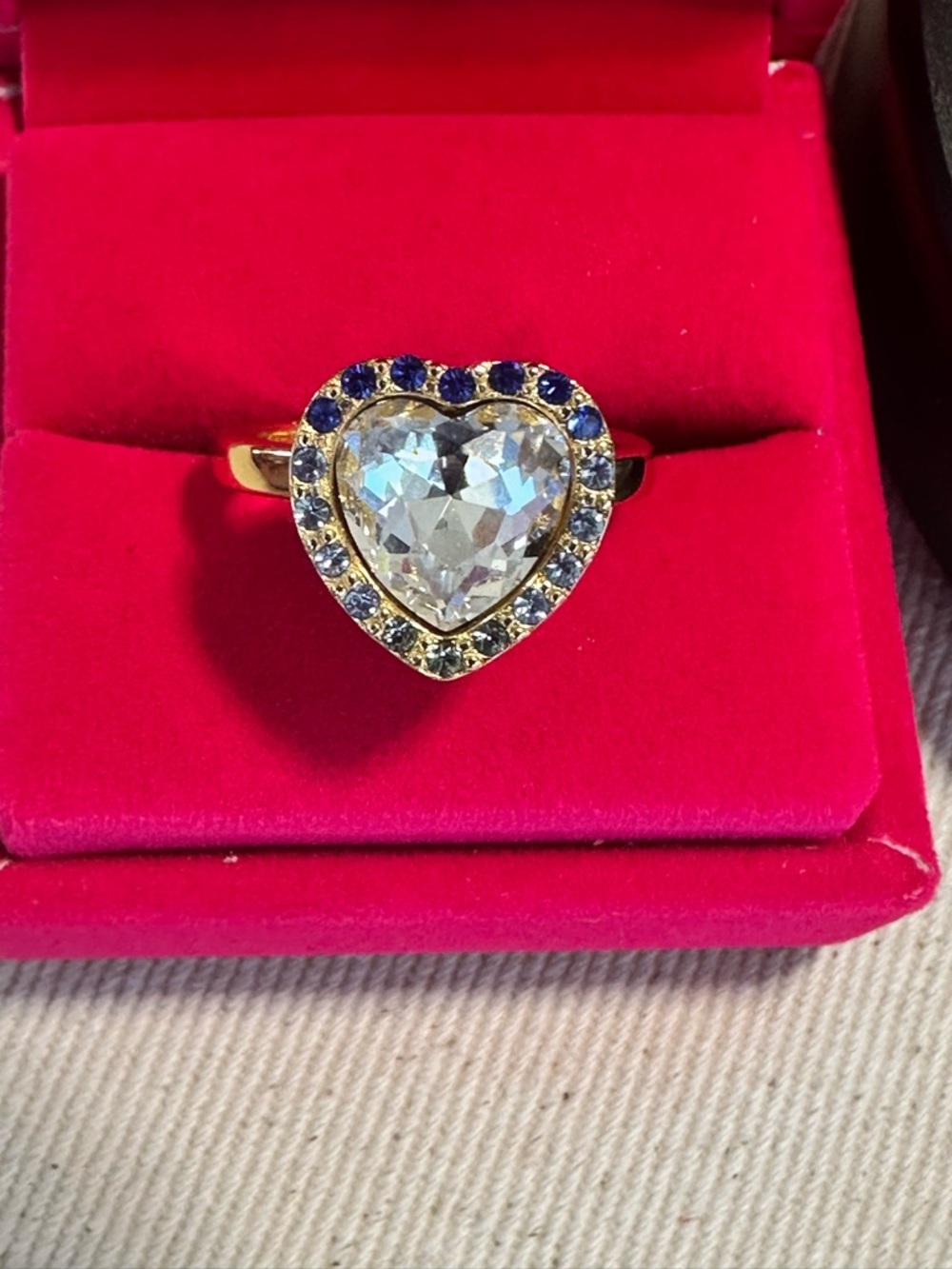 ✨ Kurt Geiger London Crystal Heart Cocktail Ring – Ombre Halo | Like New w/ Box